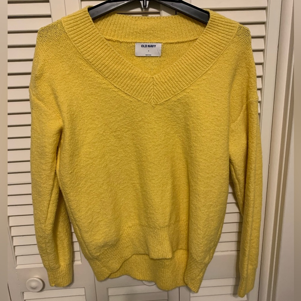 Old Navy size small (fits medium) sweater